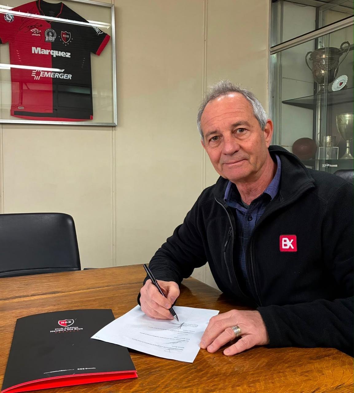Firma del acuerdo entre Bordafax y Newell's Old Boys