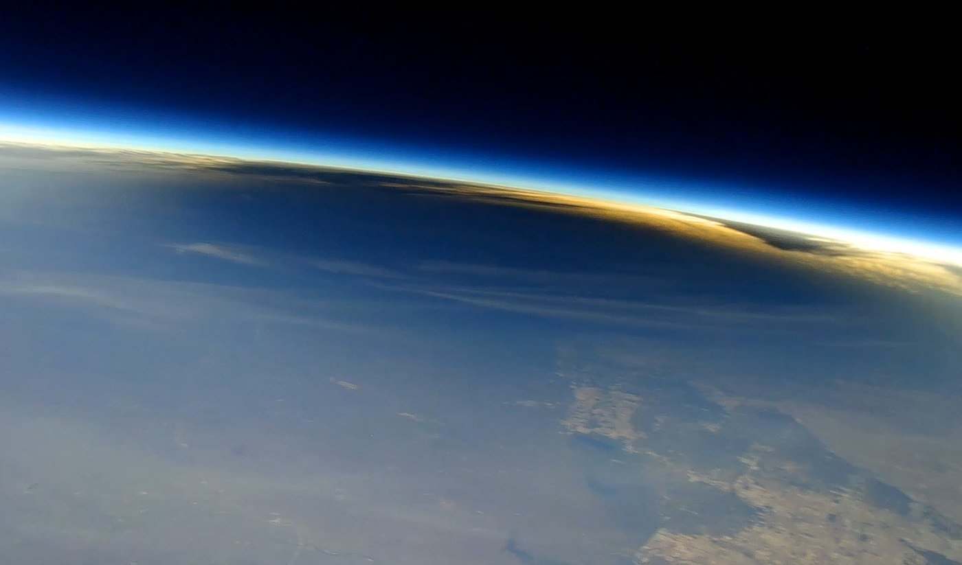 La sombra de la Luna sobre la Tierra durante un eclipse solar total