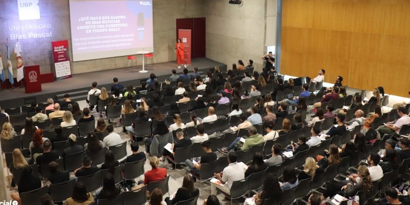 Auditorio durante una charla del Social Media Day