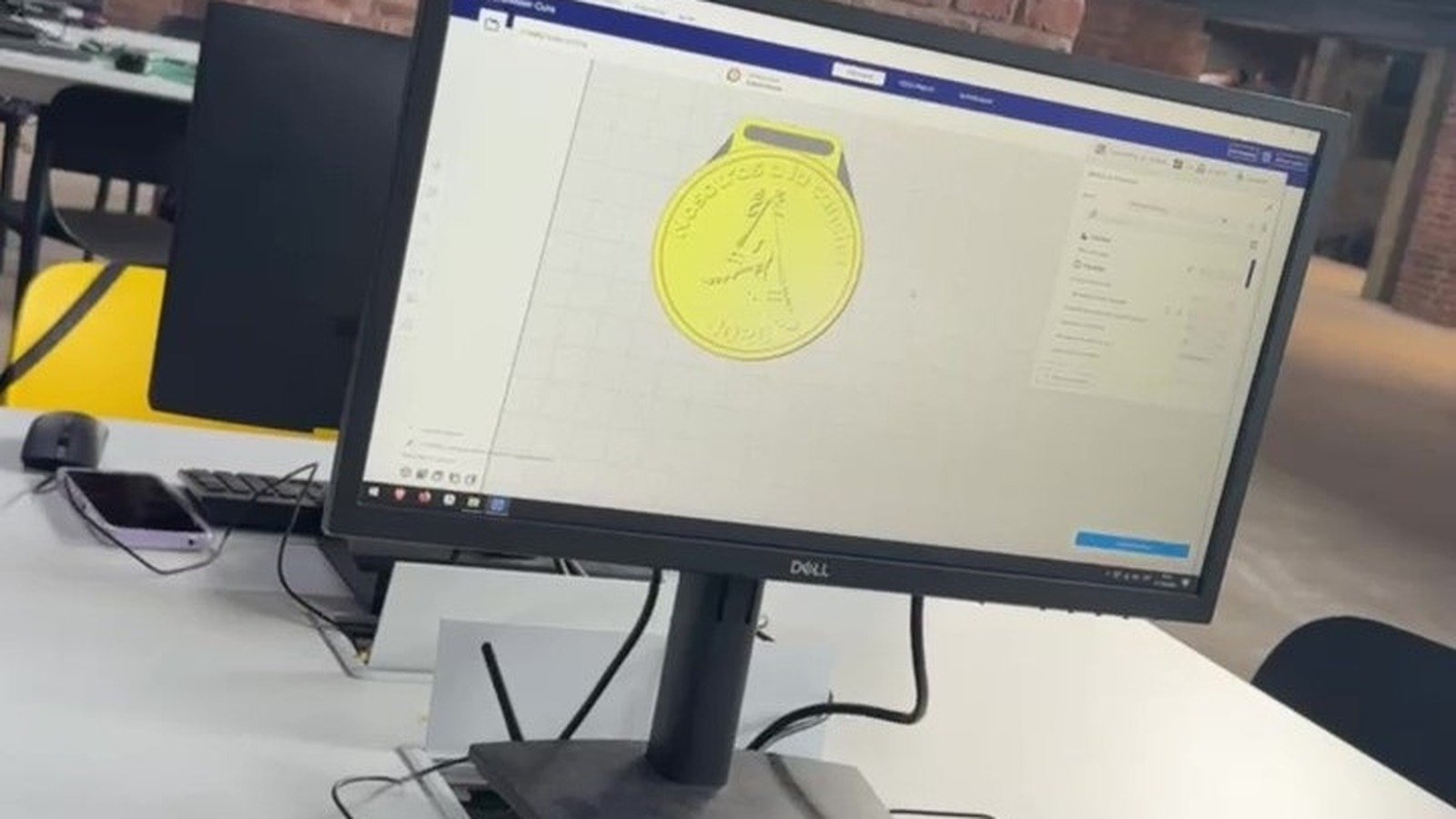 Impresión 3D en Rosario: Jóvenes de la Tecnoteca imprimen en 3D 300 medallas para un torneo de fútbol femenino