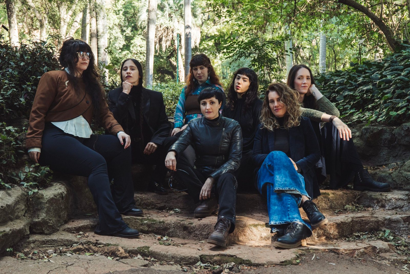 Artistas del colectivo Micelia en el parque