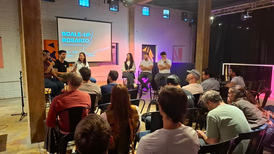 Público en una charla de la Rosario TechWeek